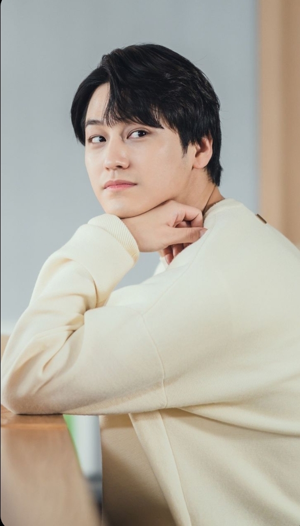 Recent activity shot of Kim Bum