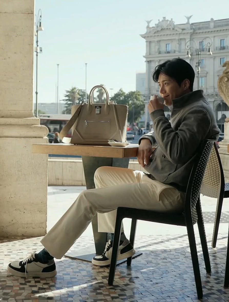 粉絲拍下的金宣虎瞬間