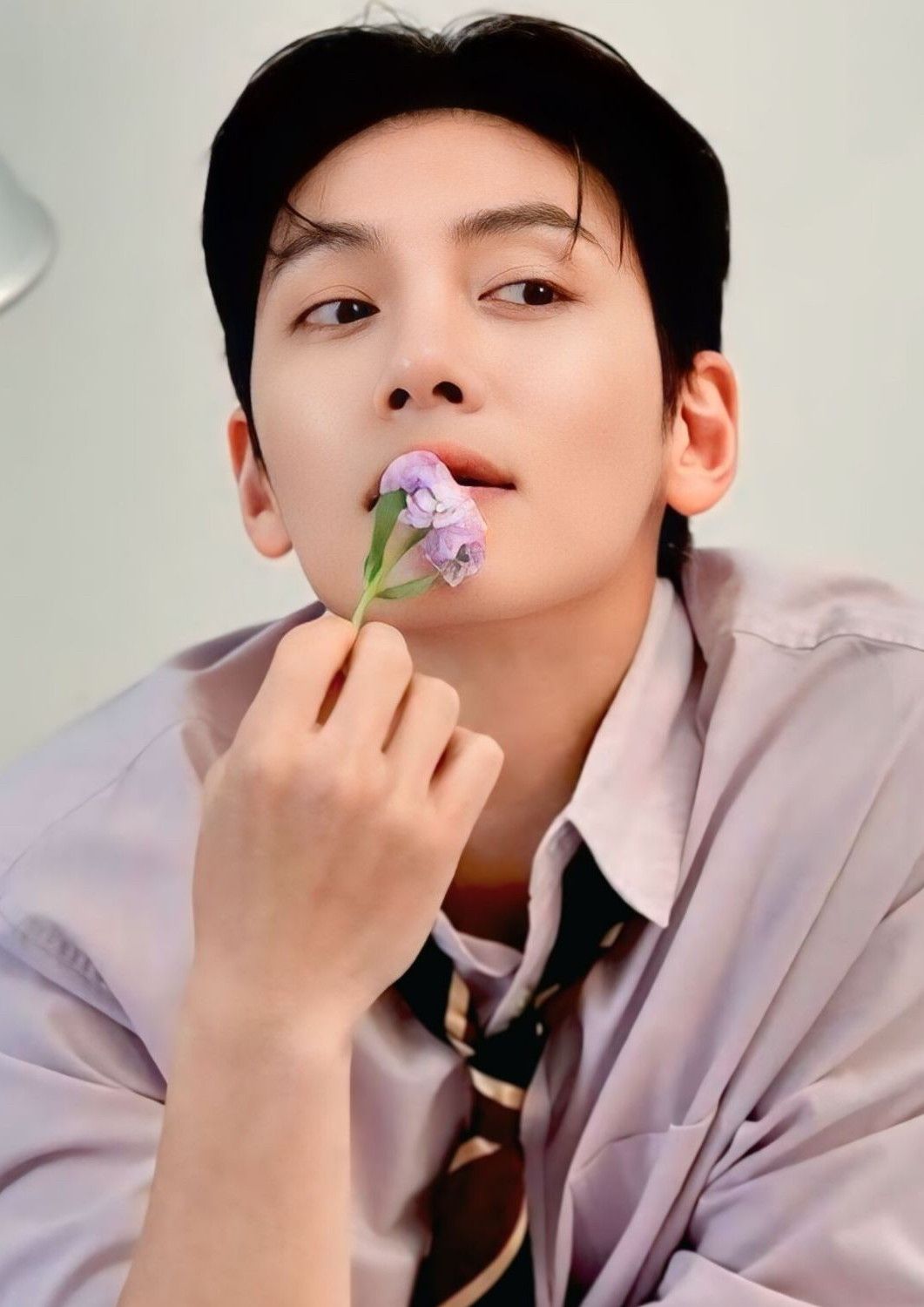 粉丝拍下的池昌旭瞬间