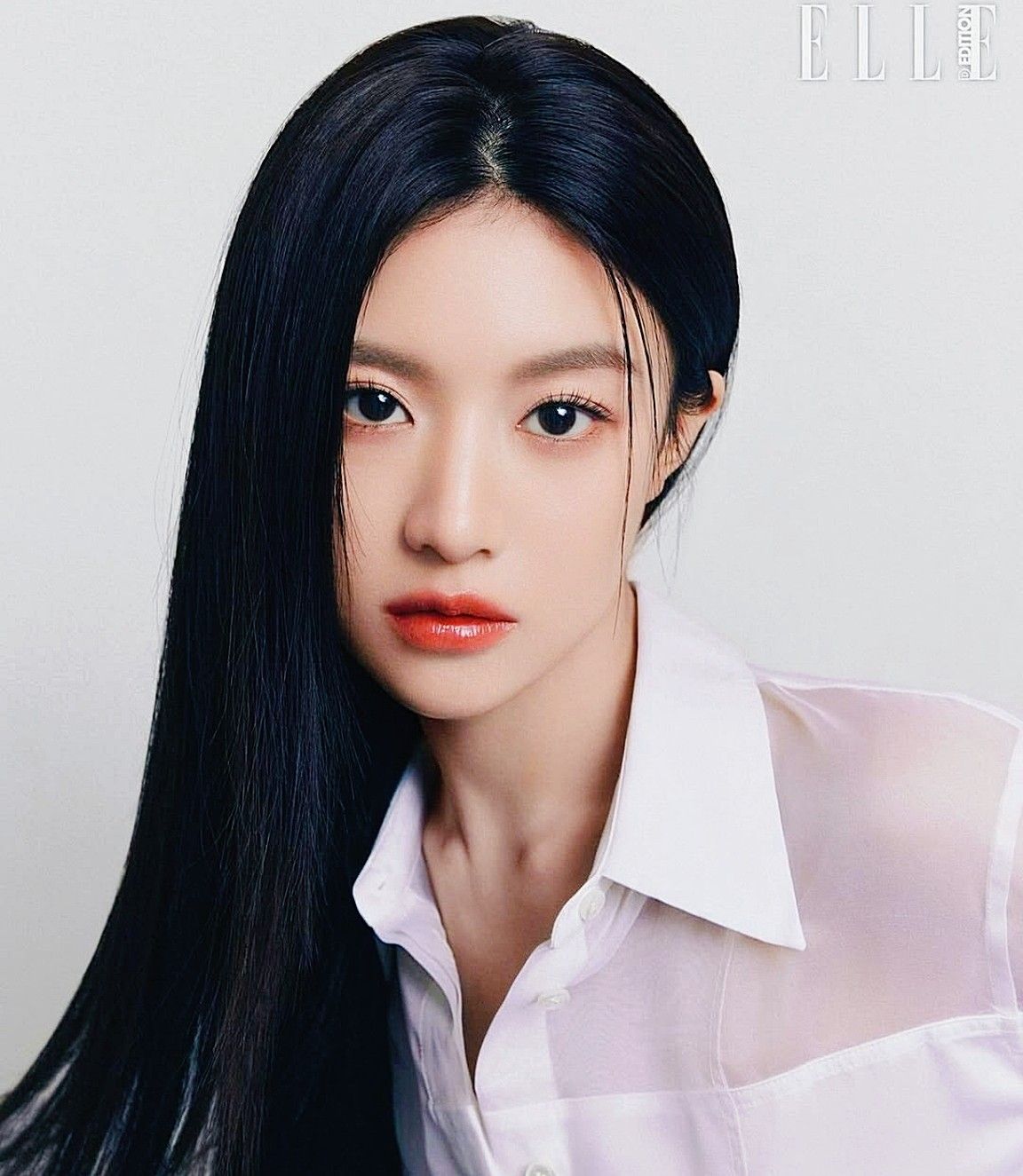 Behind-the-scenes cut of Go Younjung