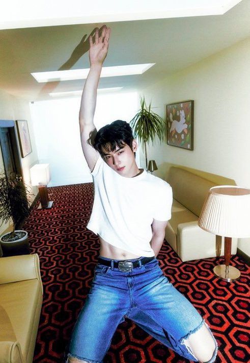 Foto kegiatan terbaru dari Cha Eunwoo