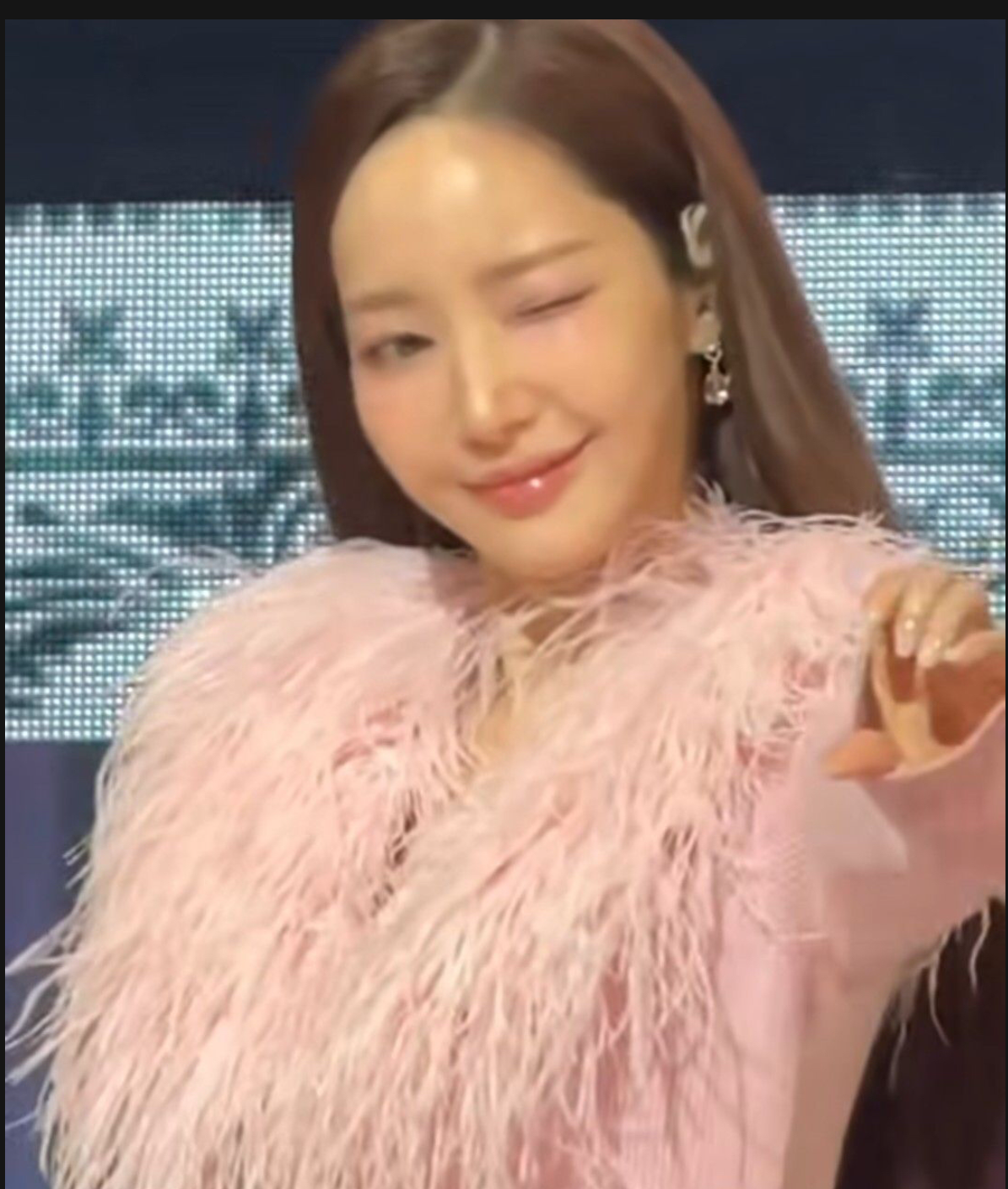 Latest photo of Park Minyoung