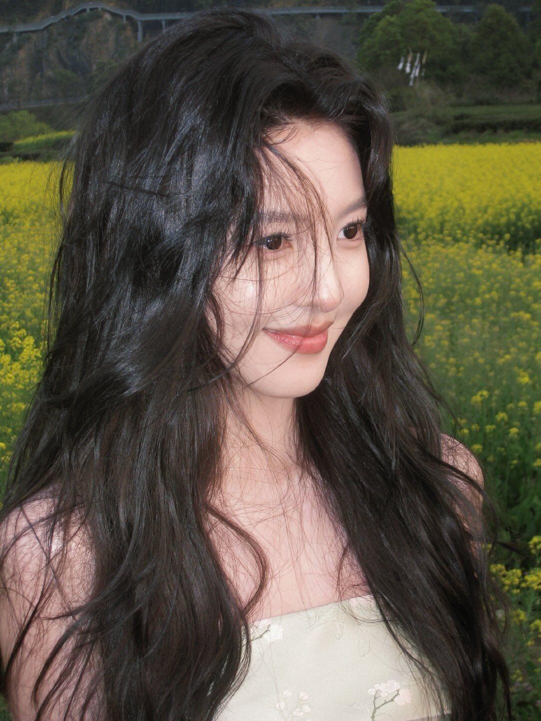 Recent activity shot of Zhang Ruonan
