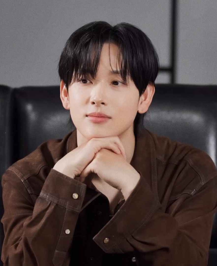 A moment captured by a fan of Lim Siwan