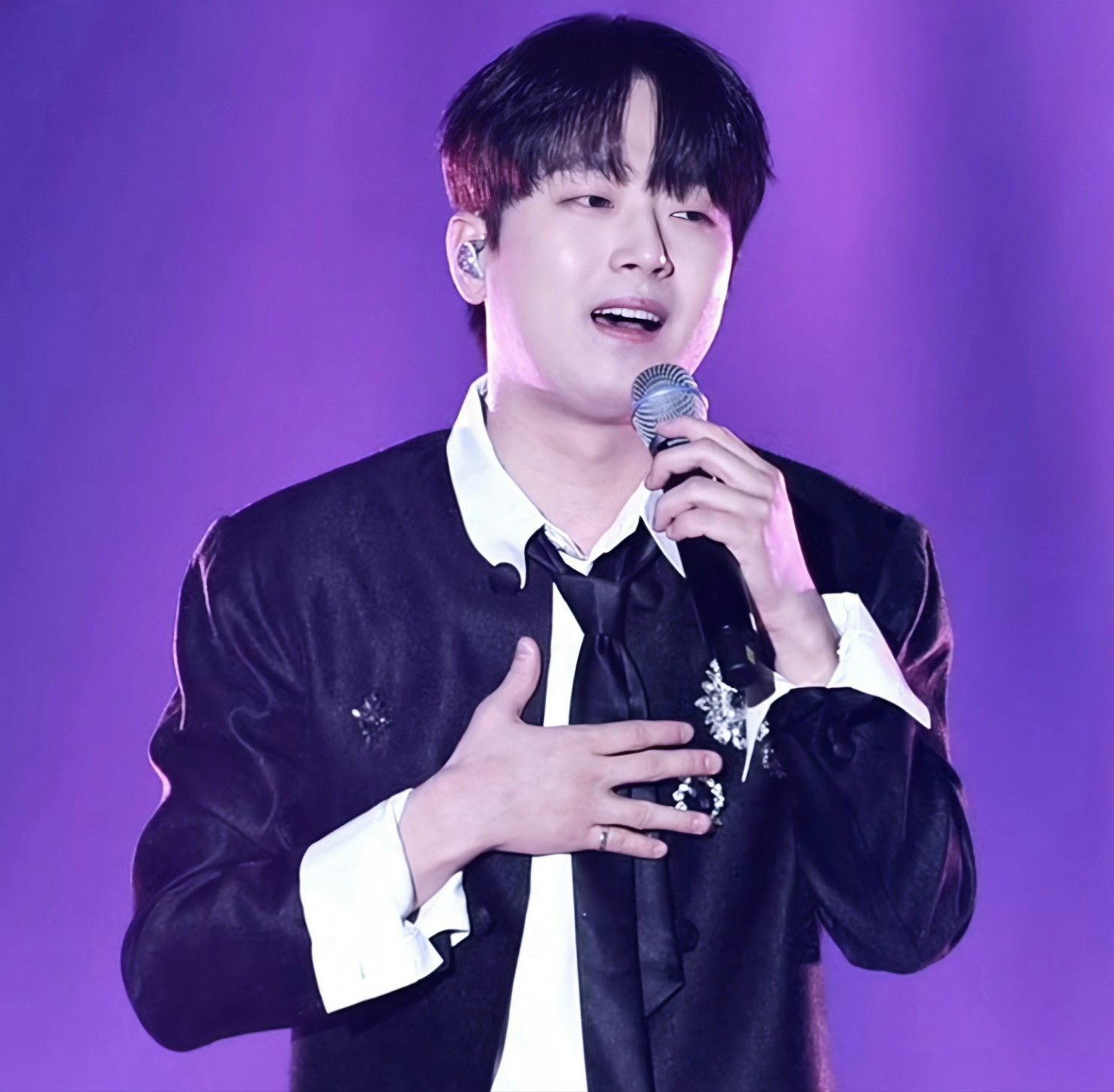 이찬원 최근 활동샷