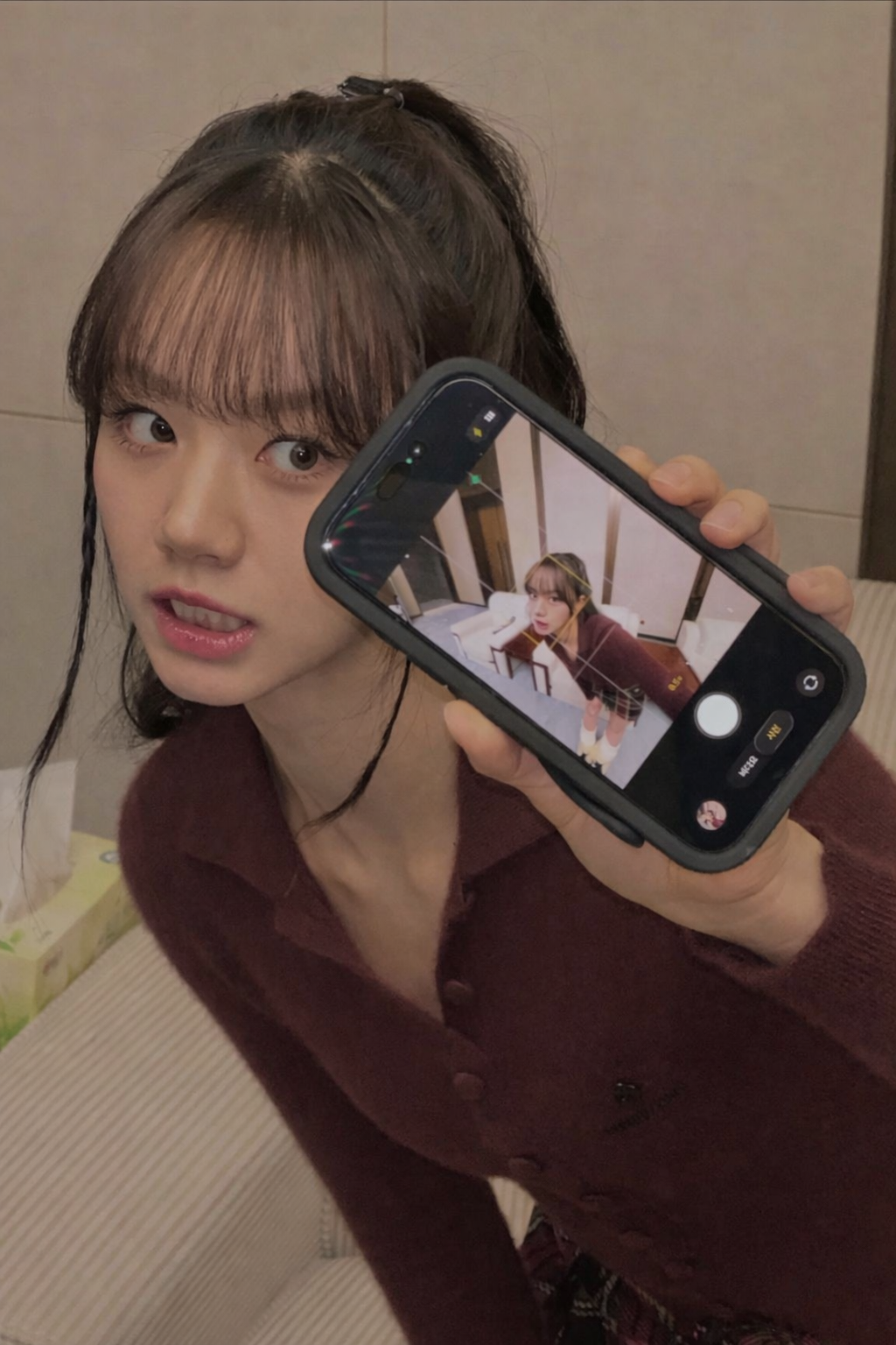 Behind-the-scenes cut of Hyeri