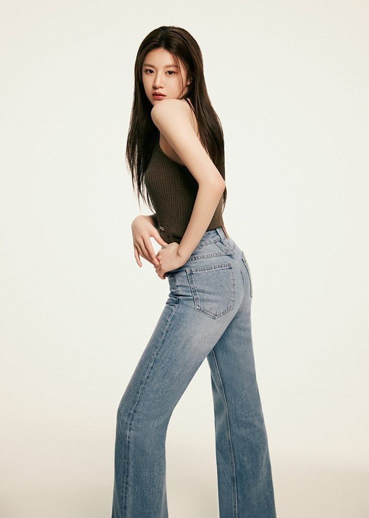 Behind-the-scenes cut of Go Younjung