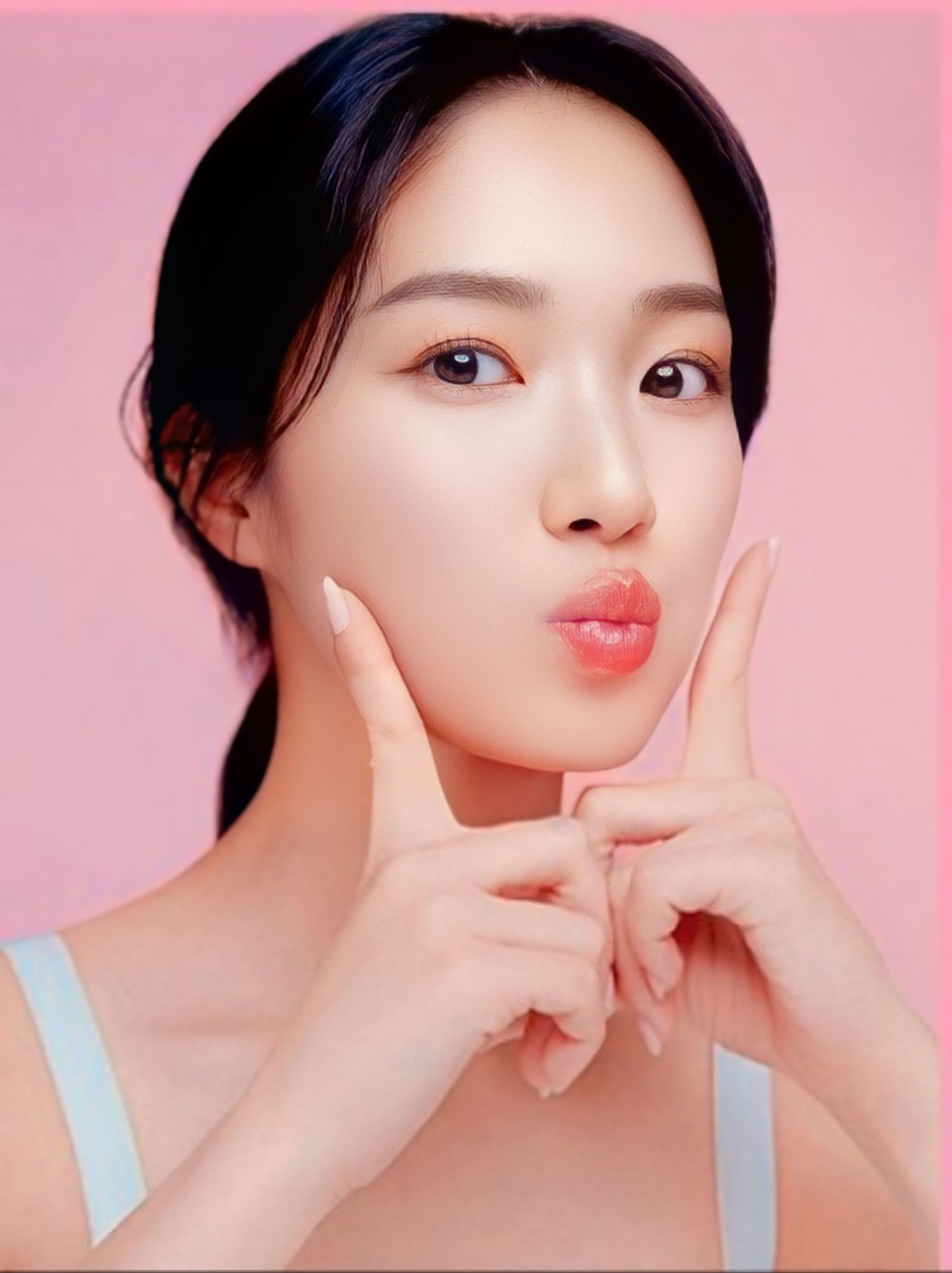 Behind-the-scenes cut of Kim Hyeyoon