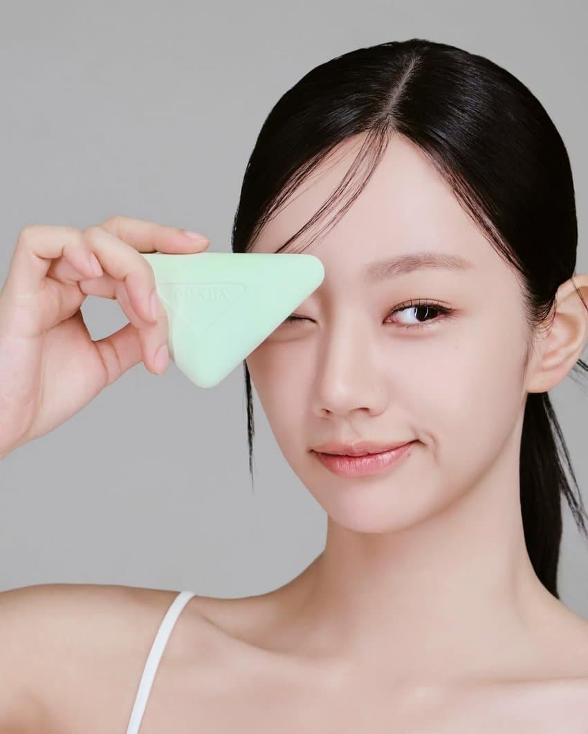 Behind-the-scenes cut of Hyeri