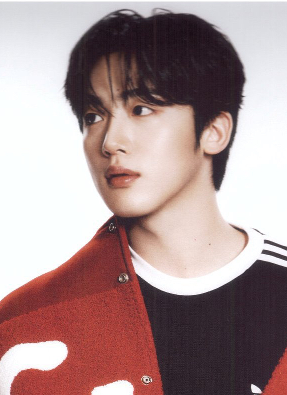 Behind-the-scenes cut of Kim Yohan