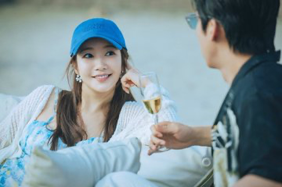Latest photo of Park Minyoung