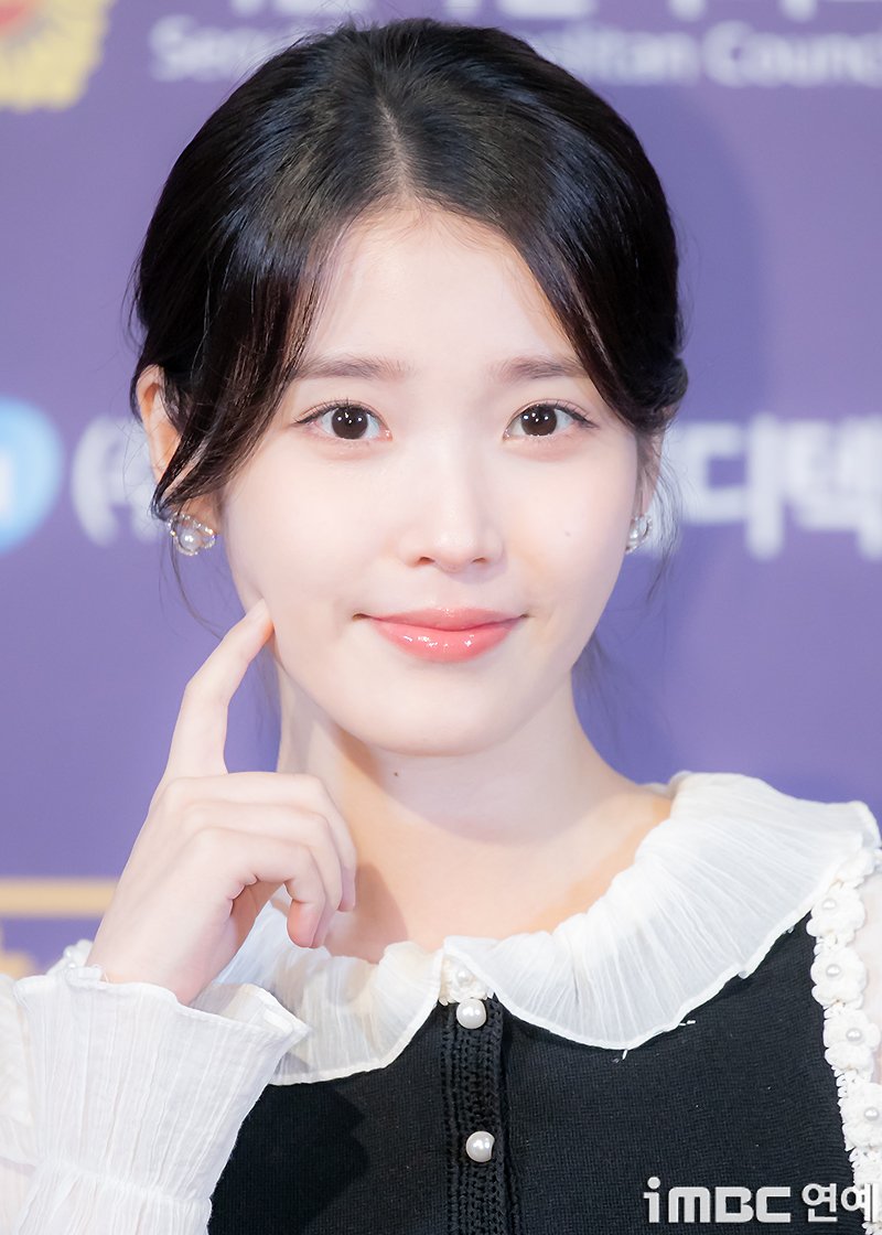 A moment captured by a fan of IU
