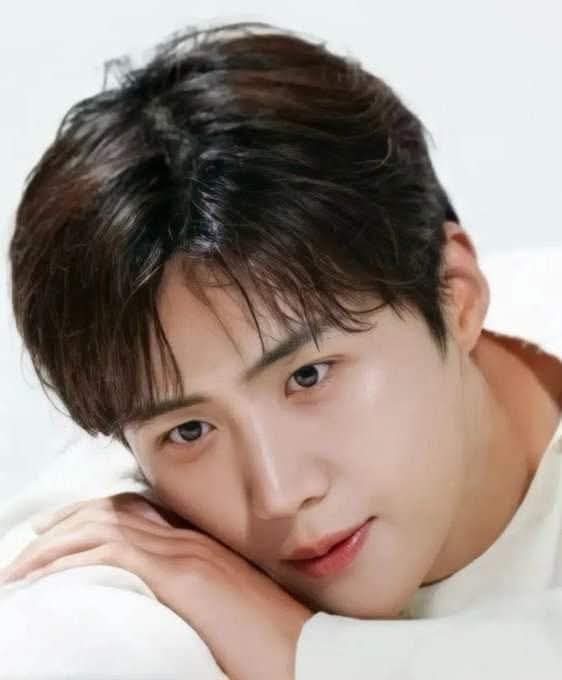 Latest photo of Kim Seonho