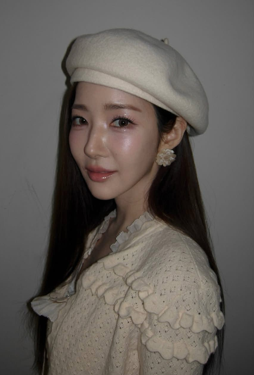 Momen yang diabadikan oleh penggemar Park Minyoung