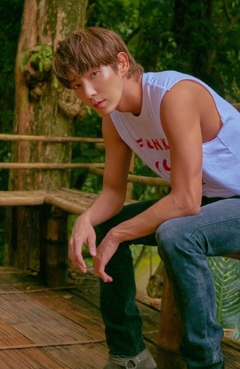 Recent activity shot of Lee Joongi