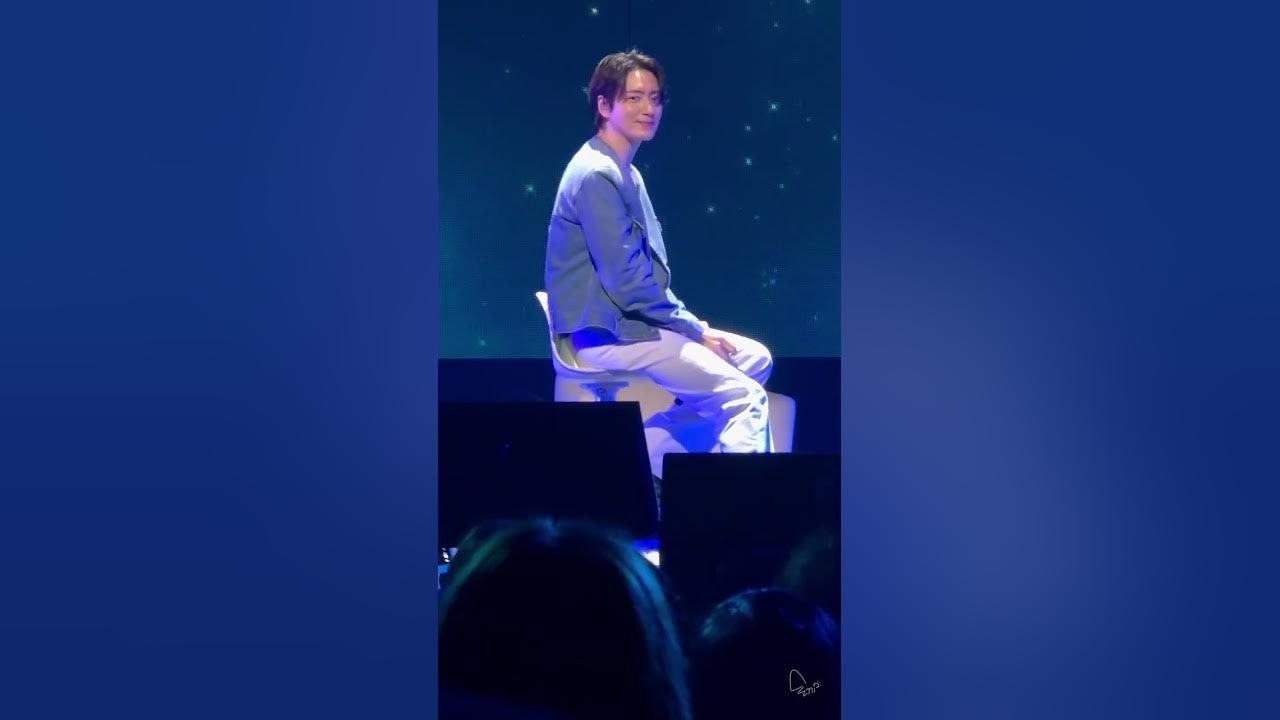 A moment captured by a fan of Lee Joonhyuk