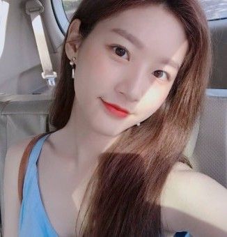 Behind-the-scenes cut of Kim Saeron