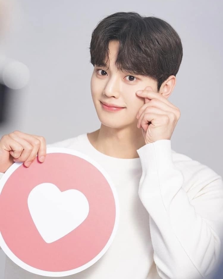 송강의 최신 사진