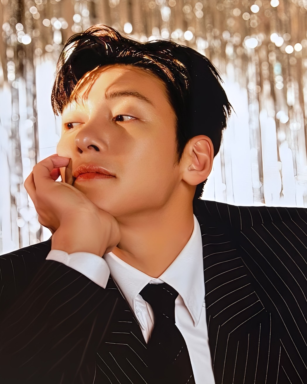 粉丝拍下的池昌旭瞬间