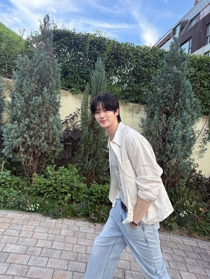 Foto kegiatan terbaru dari Byeon Wooseok