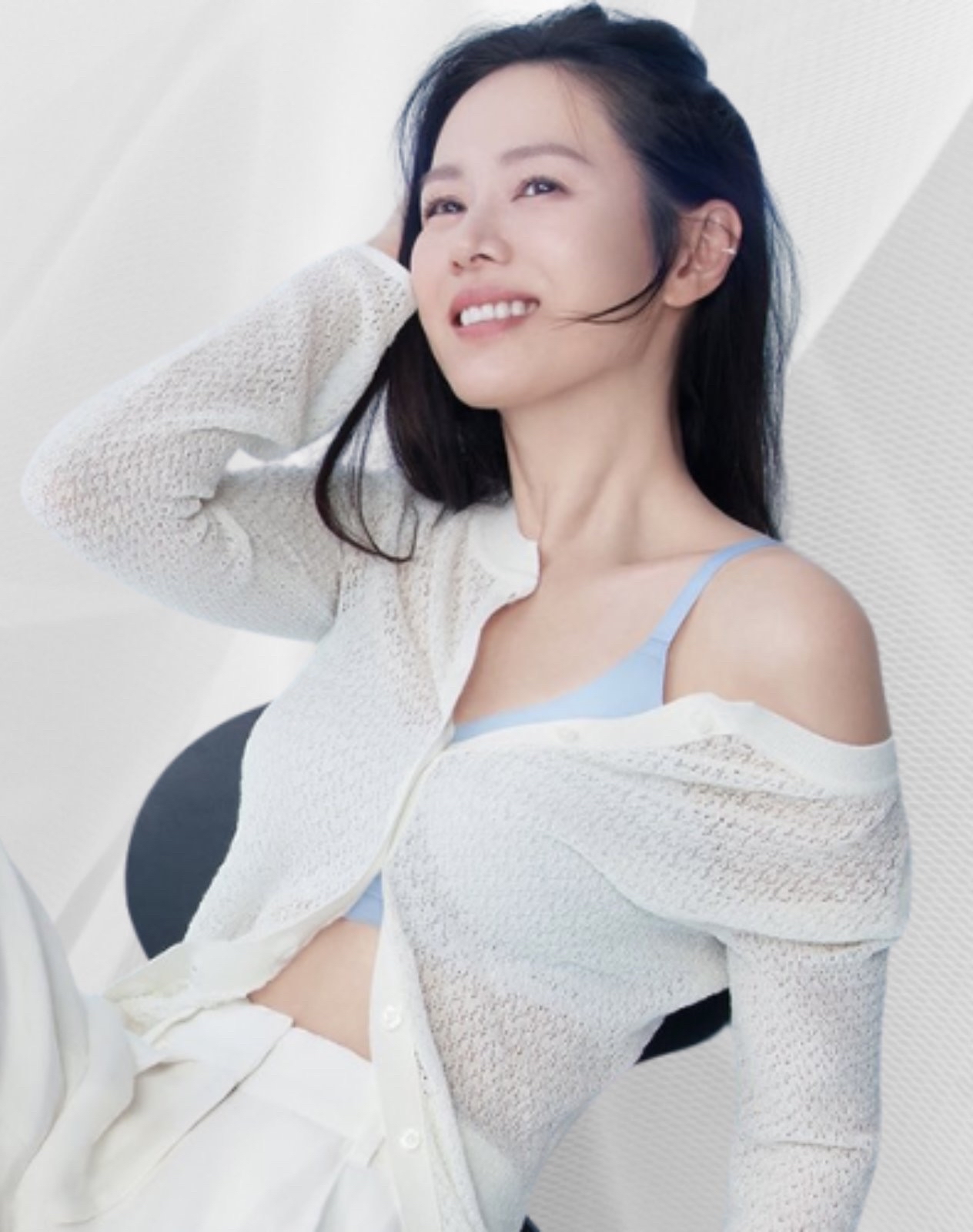 Behind-the-scenes cut of Son Yejin