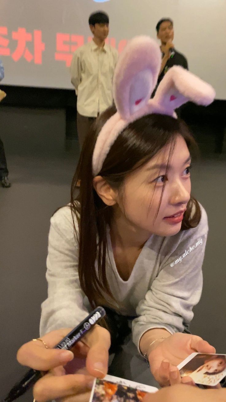 Behind-the-scenes cut of Jung Somin