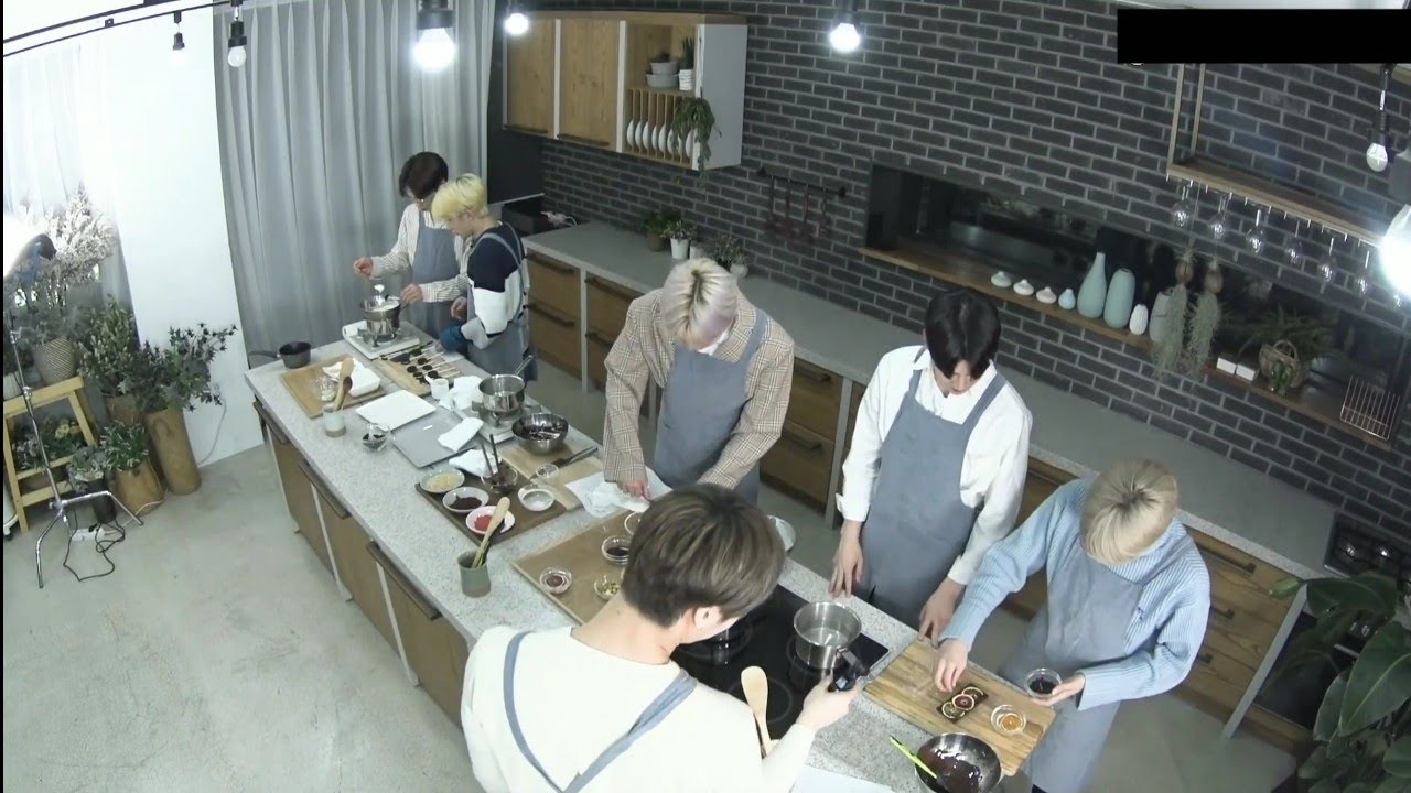 A moment captured by a fan of Cha Eunwoo