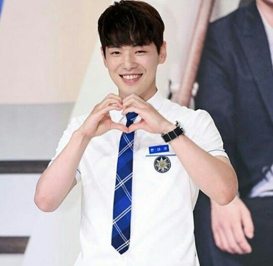 Cuplikan di balik layar dari Kim Junghyun