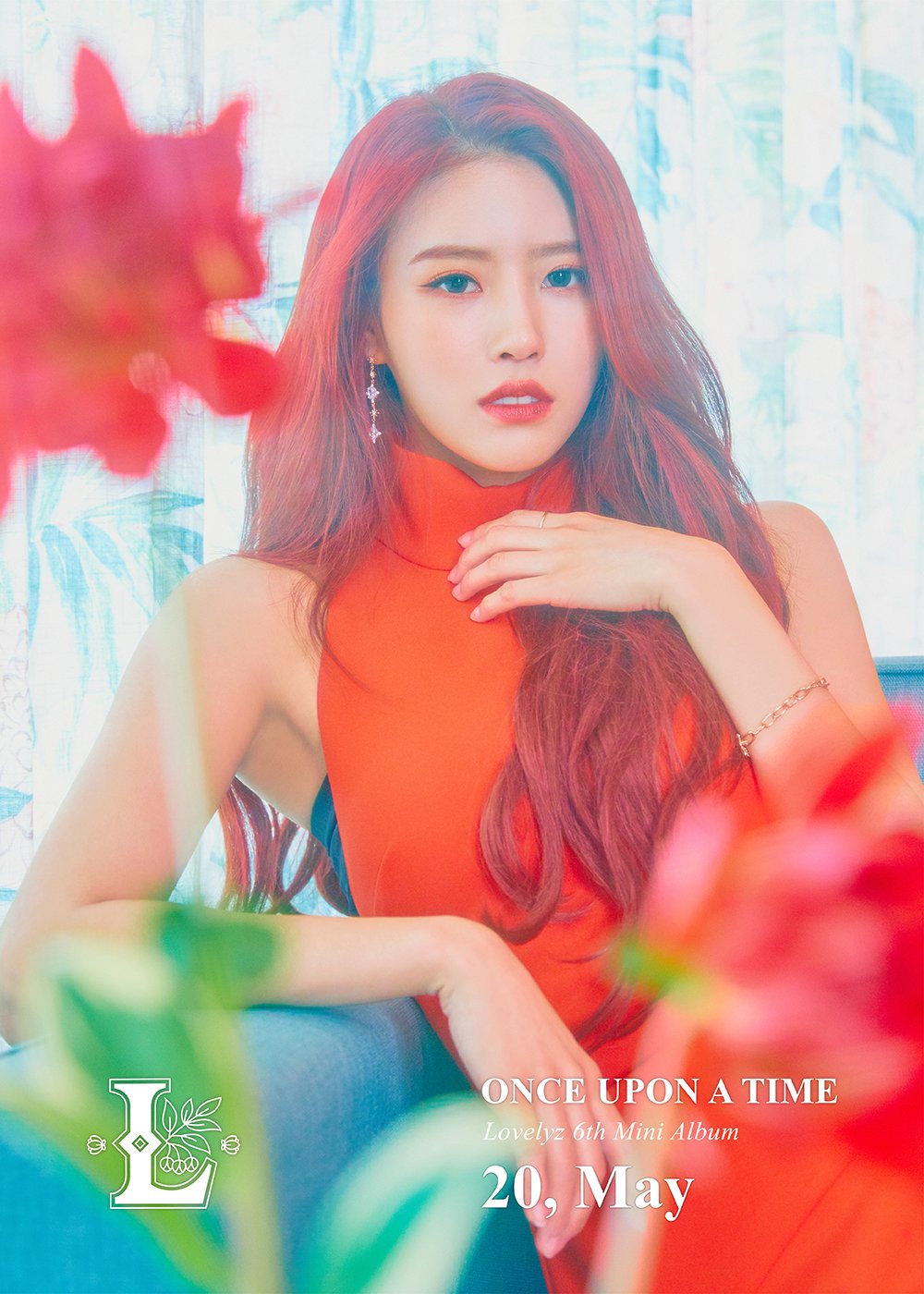 Behind-the-scenes cut of Lee Mijoo