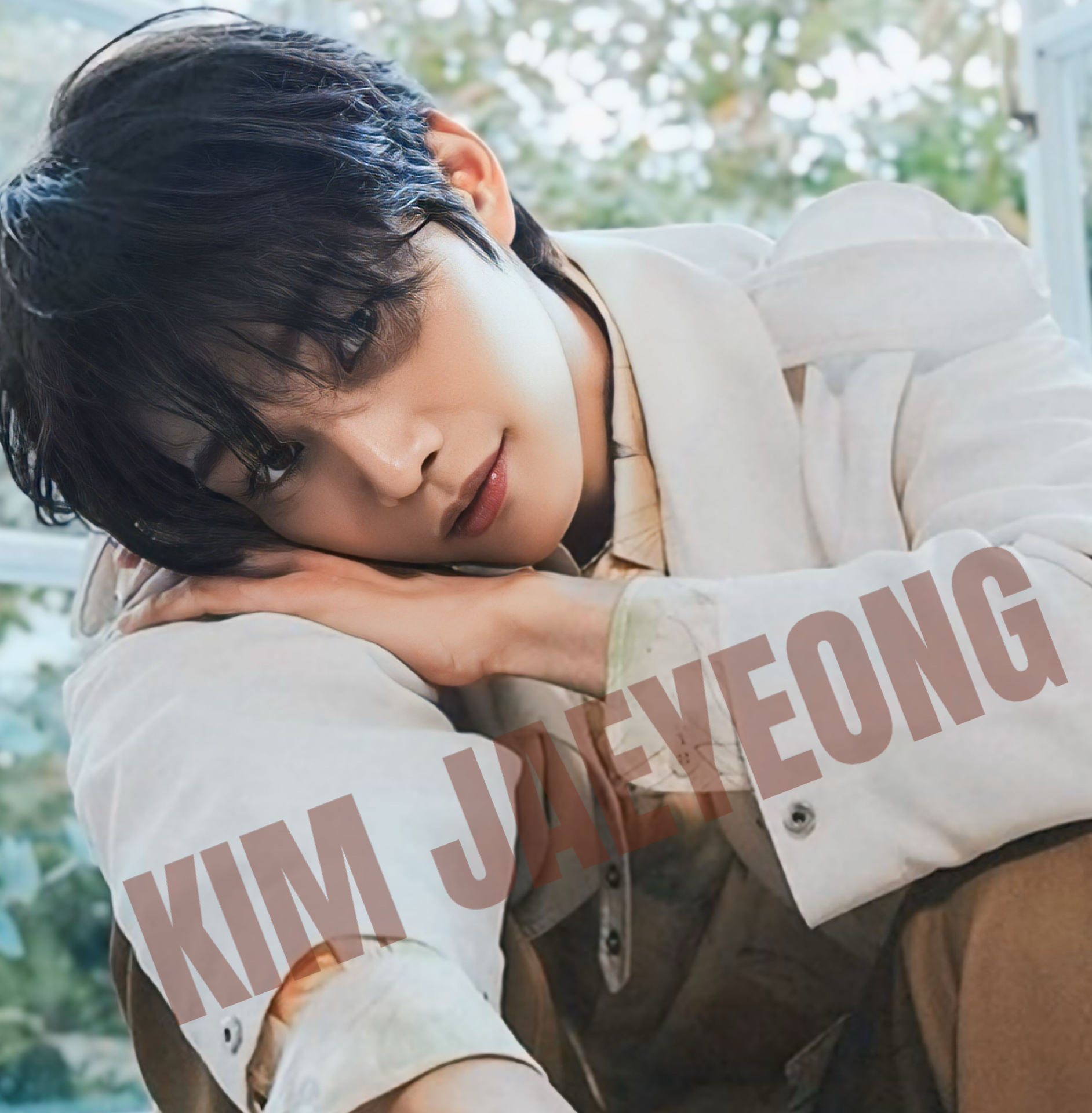Behind-the-scenes cut of Kim Jaeyoung