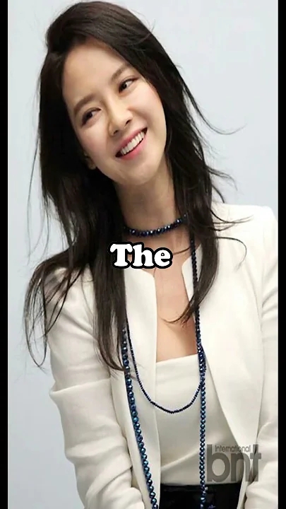 Emotional wallpaper shared by fans for Song Jihyo
