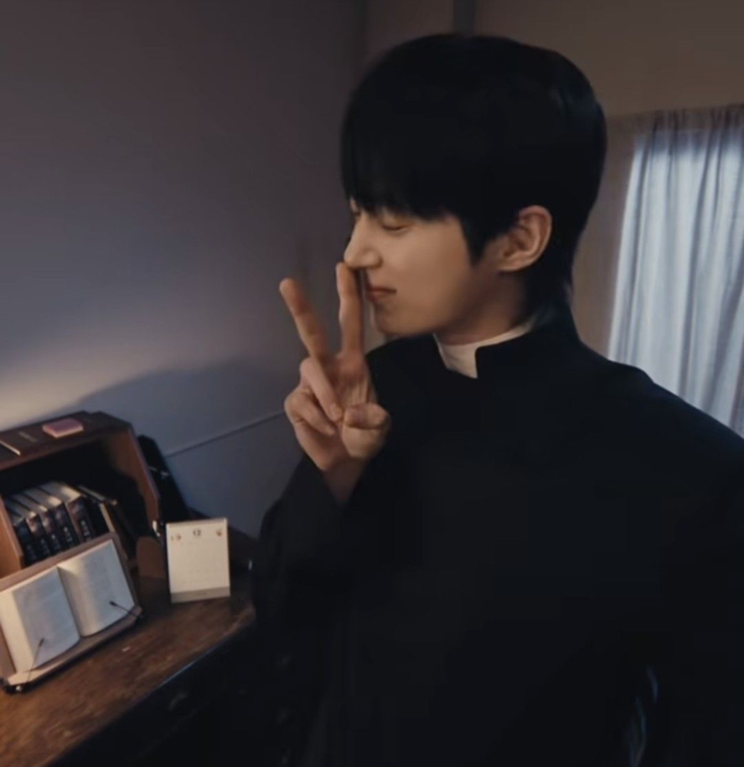 Latest photo of Byeon Wooseok