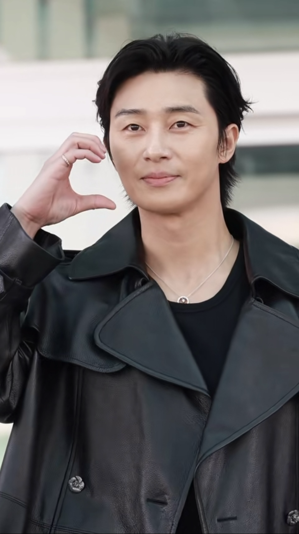 Today's popular wallpaper in Park Seojoon community