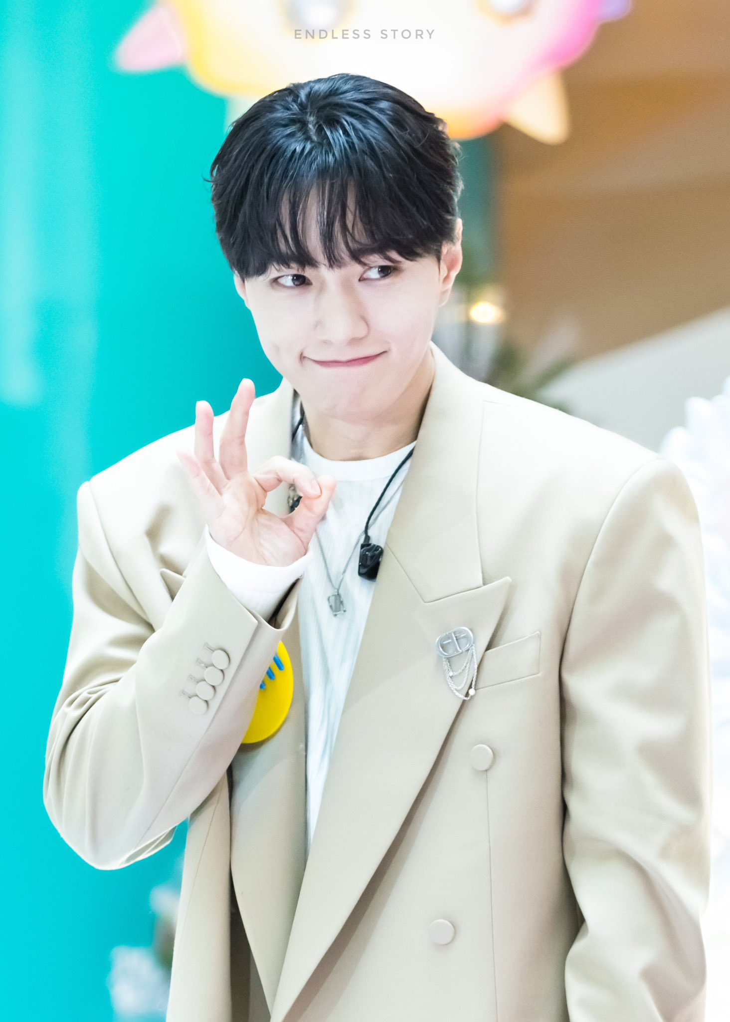 Recent activity shot of Kim Myungsoo (L)