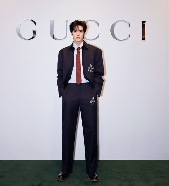 A moment captured by a fan of Song WeiLong