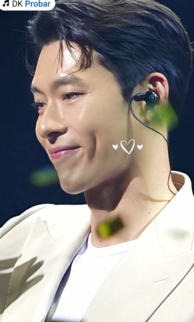 Emotional wallpaper shared by fans for Hyun Bin