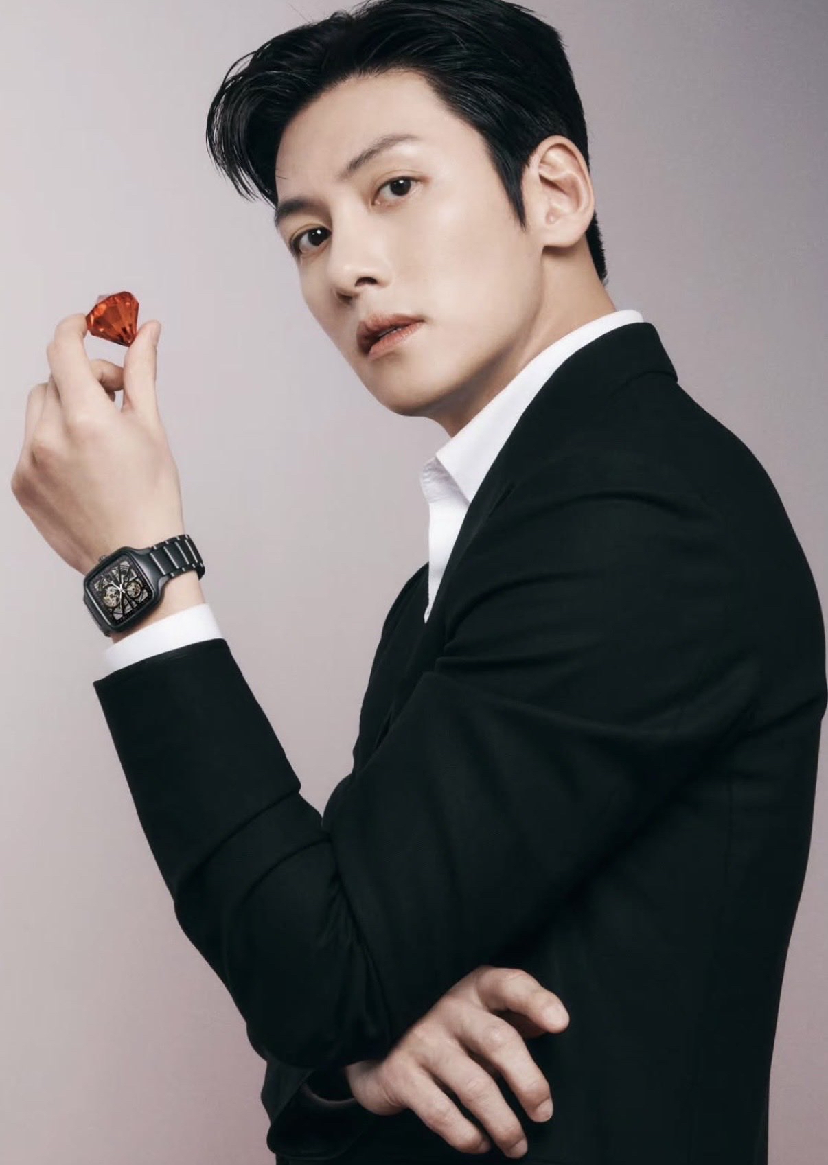 Behind-the-scenes cut of Ji Changwook