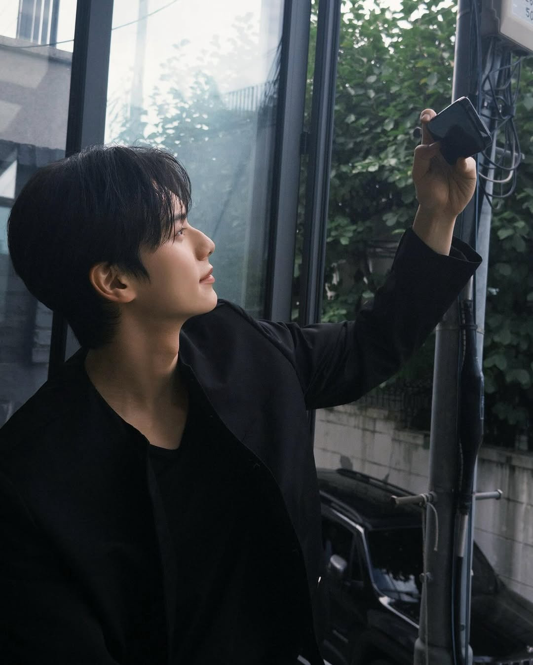 A moment captured by a fan of Lee Chaemin