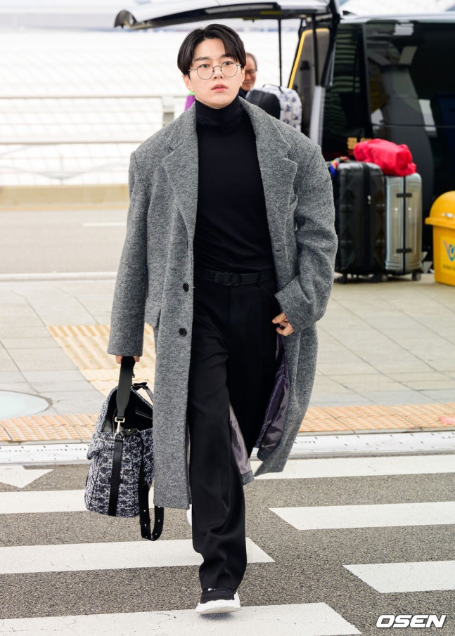 Latest photo of Kim Myungsoo (L)