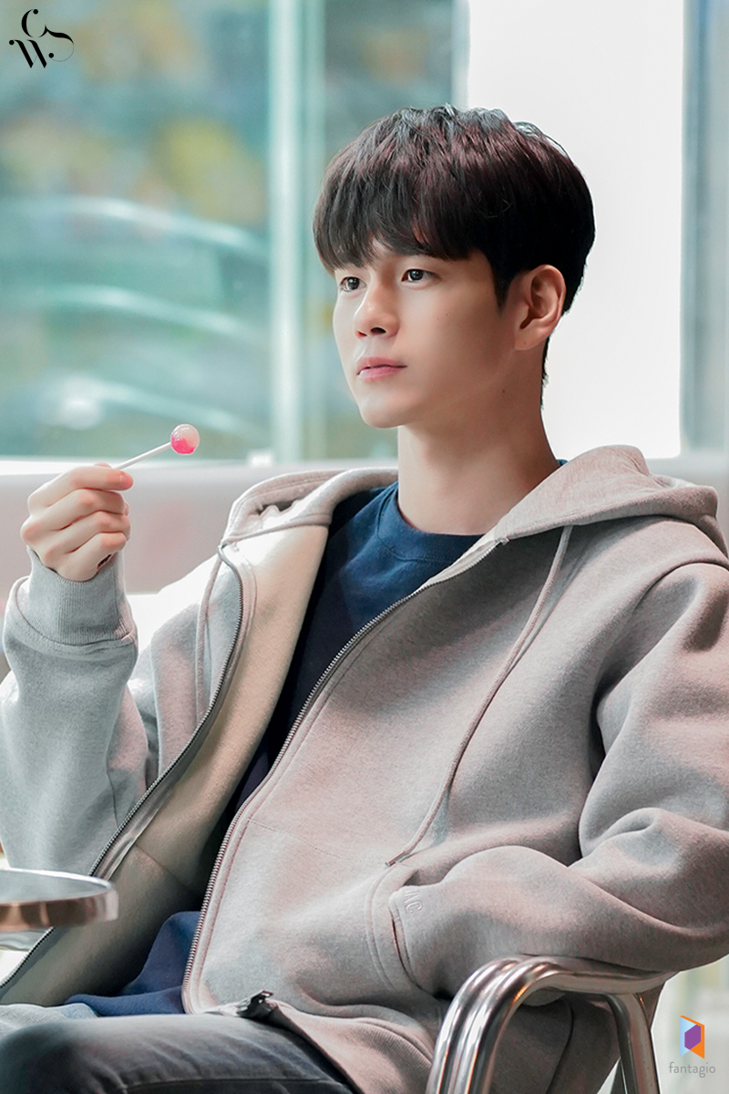 邕圣祐的最新照片