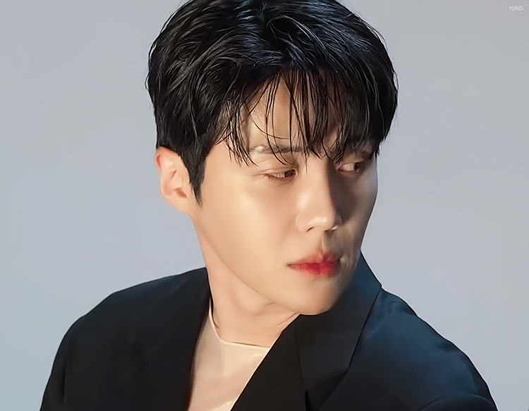 A moment captured by a fan of Kim Seonho