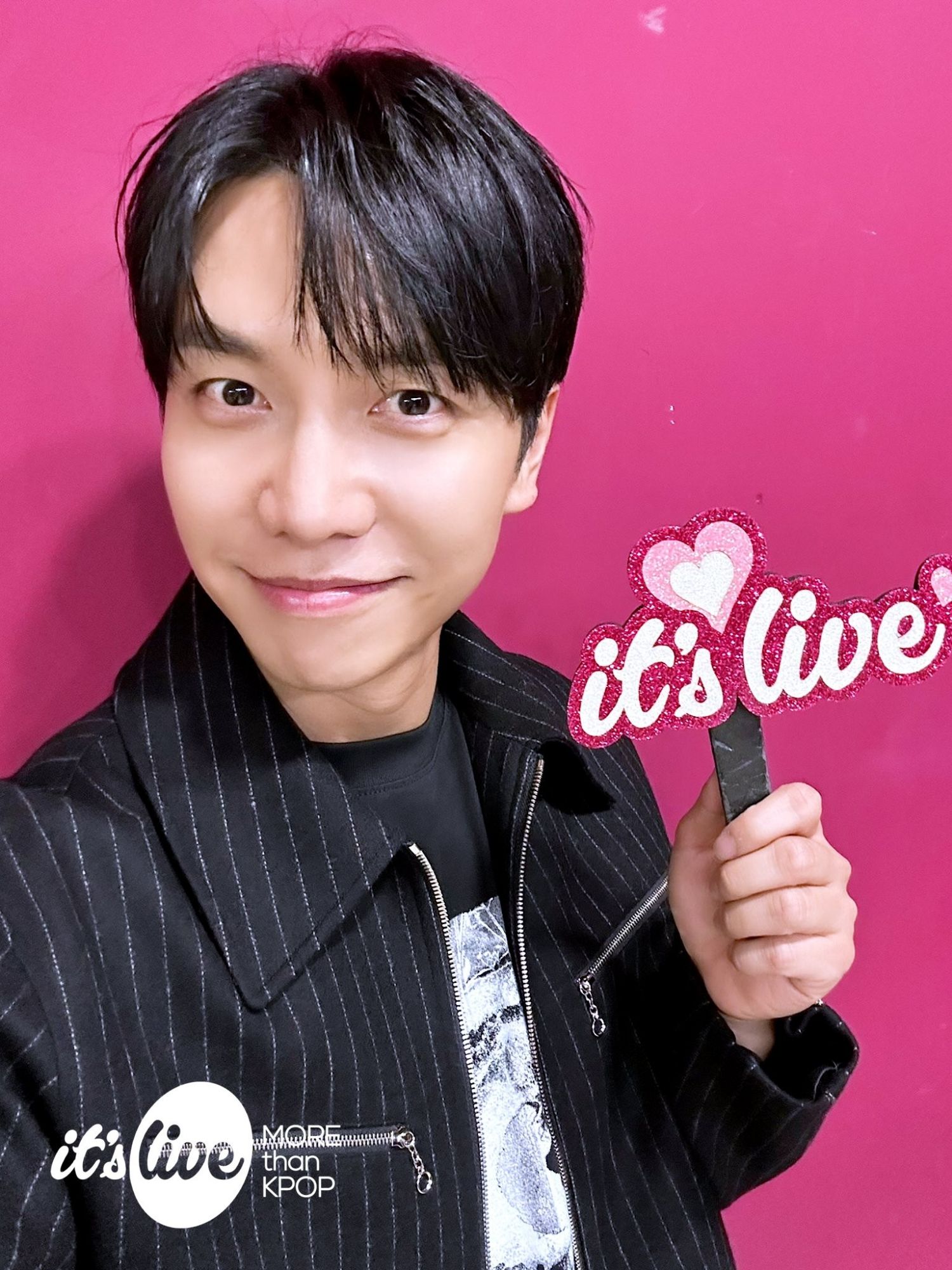 Recent activity shot of Lee Seunggi