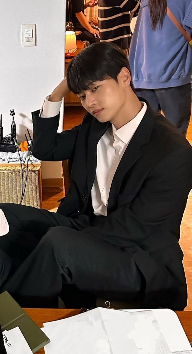 Cha Hakyeon (N) background image recommended by Choeaedol Celeb fandom