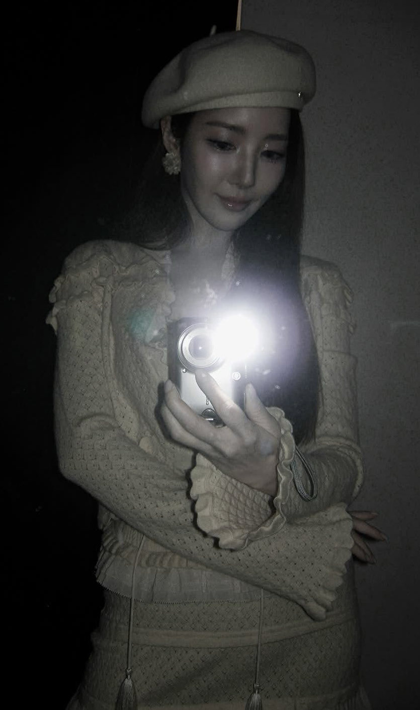 粉絲拍下的朴敏英瞬間