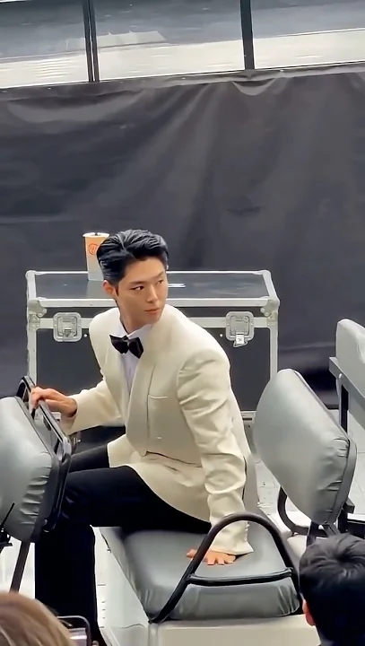 Today's popular wallpaper in Park Bogum community