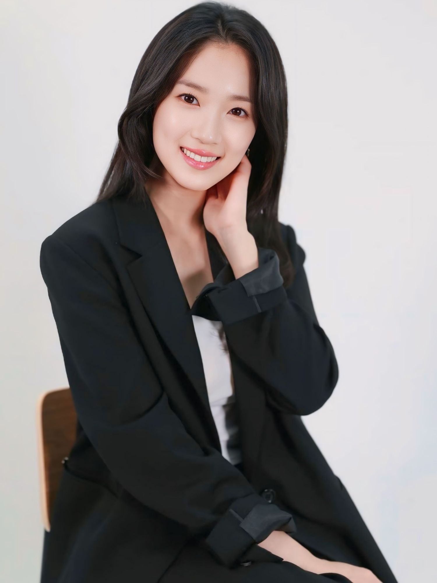 Recent activity shot of Kim Hyeyoon