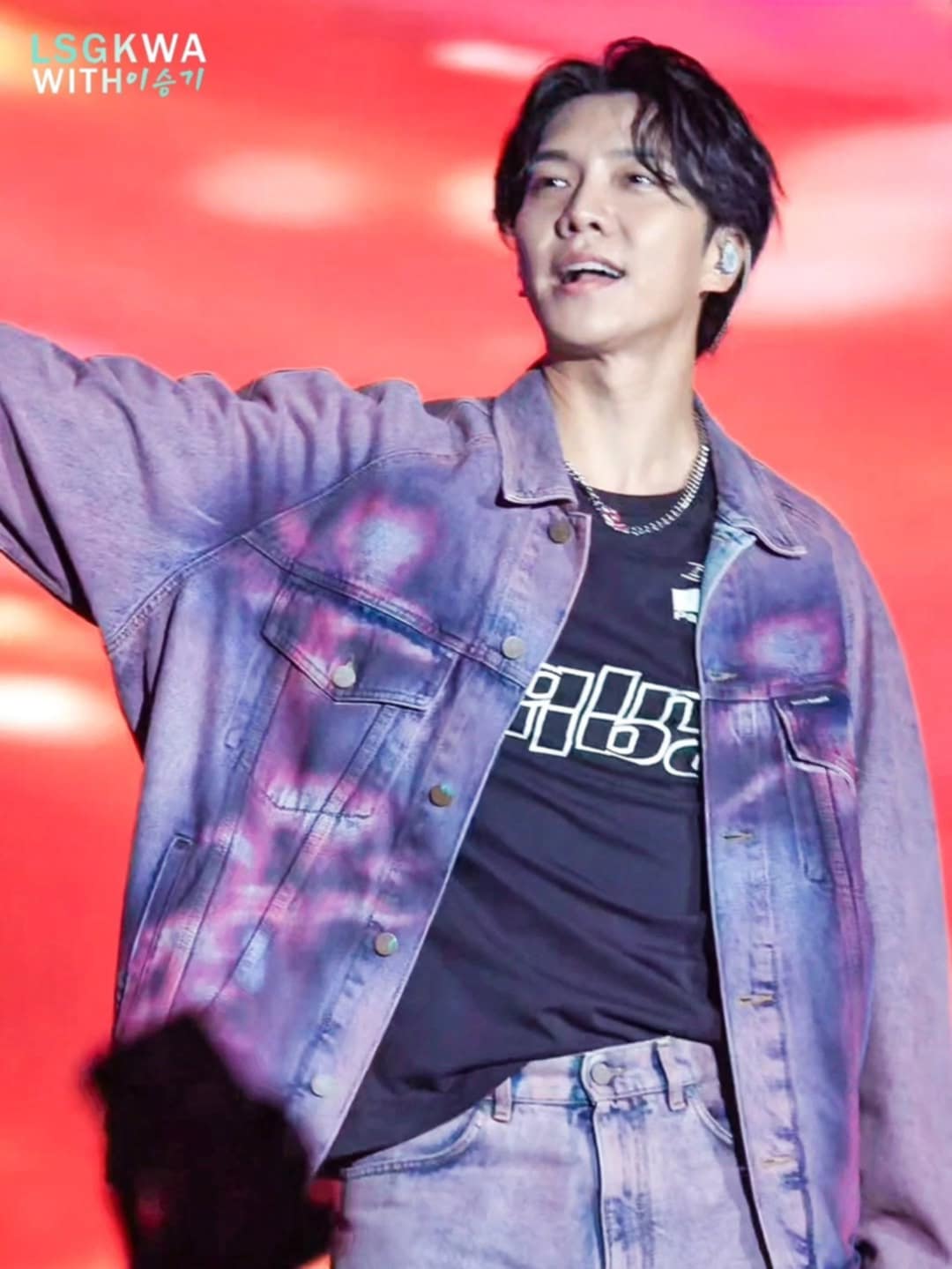 Latest photo of Lee Seunggi