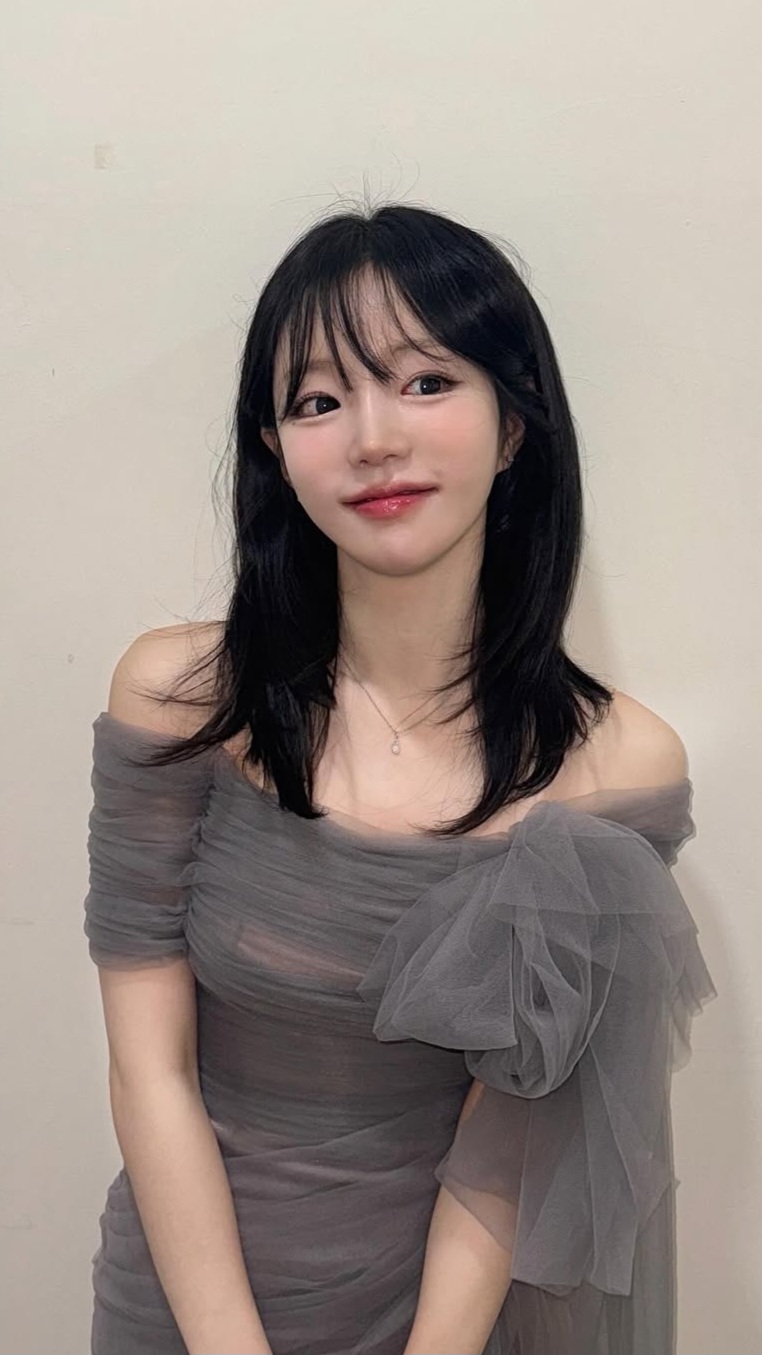 Behind-the-scenes cut of Yeon Yuri