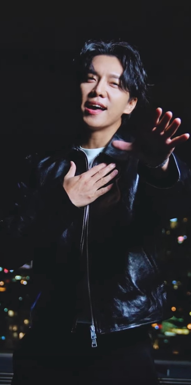 Behind-the-scenes cut of Lee Seunggi