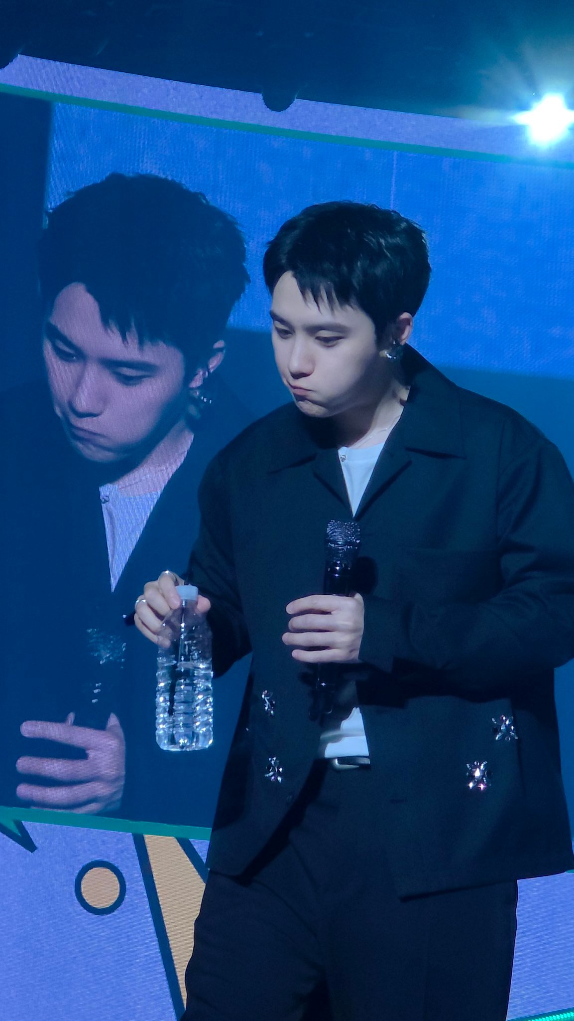 Representative background image loved by Doh Kyungsoo (D.O.) fandom